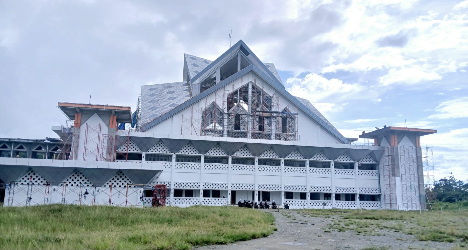 Masjid Agung Al-Khairat Halsel