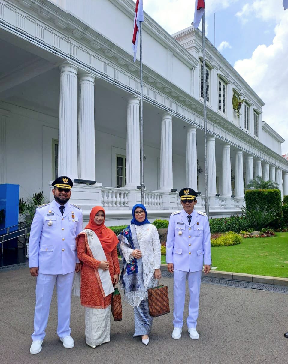 Bupati dan Wakil Bupati Halsel, Bassam Kasuba - Helmi Umar Muchsin