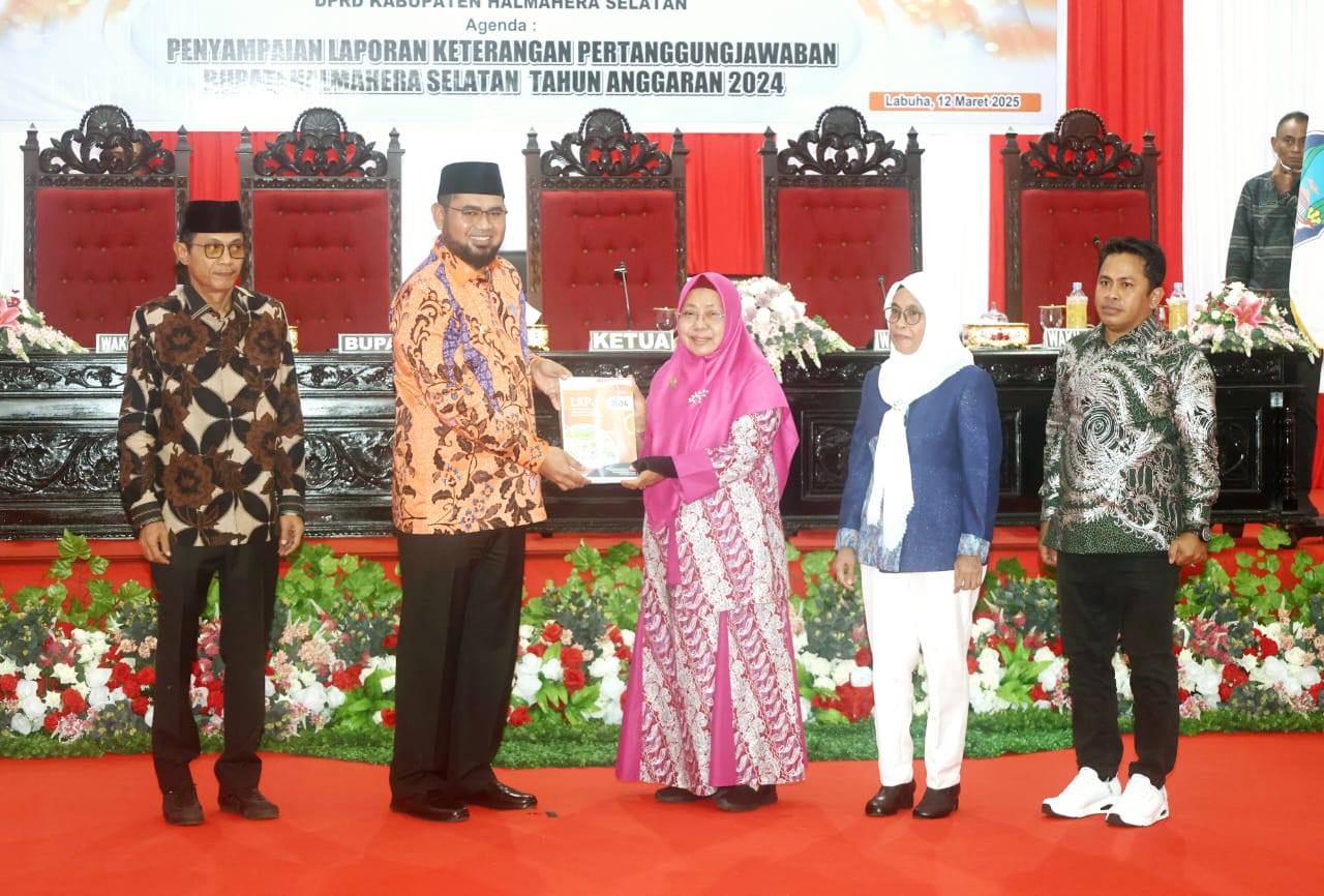 Bupati Bassam Serahkan Dokumen LKPJ APBD TA 2024 ke Ketua DPRD