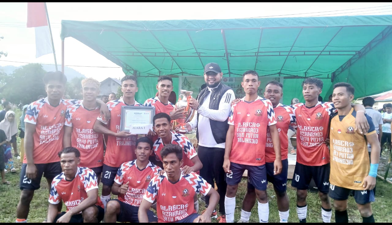 Bupati Bassam Kasuba Bersama Tim Baiturahman FC Wayaua