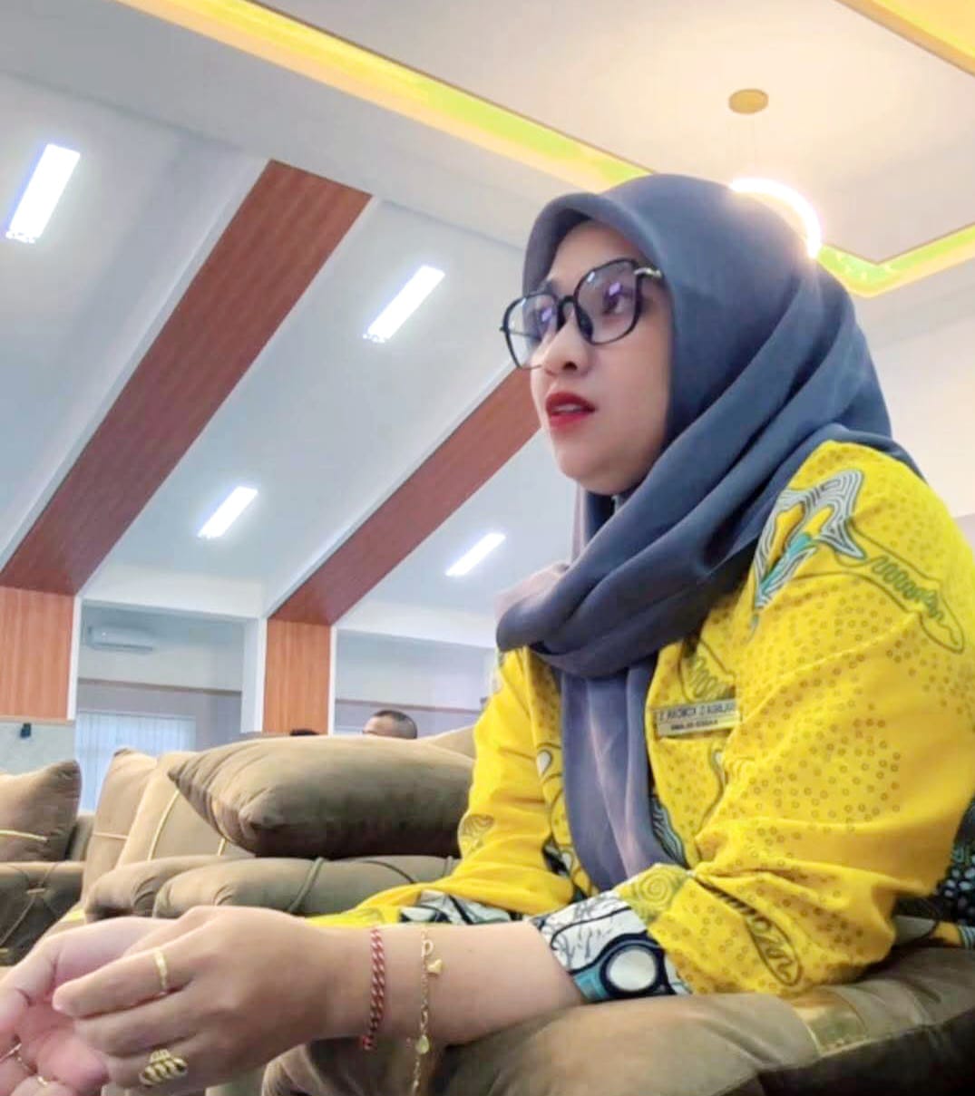 Kades Silang Solinda D. Komdan