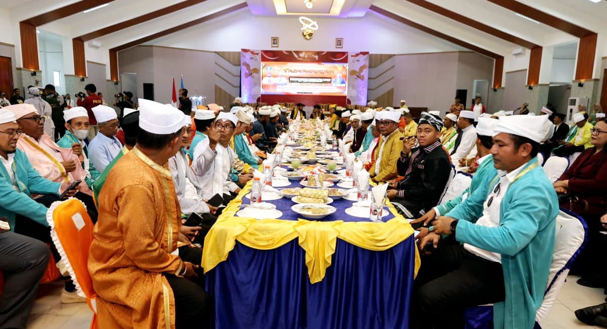 Bupati Bassam Kasuba Saat Acara Tasyukuran HUT Halsel ke-22