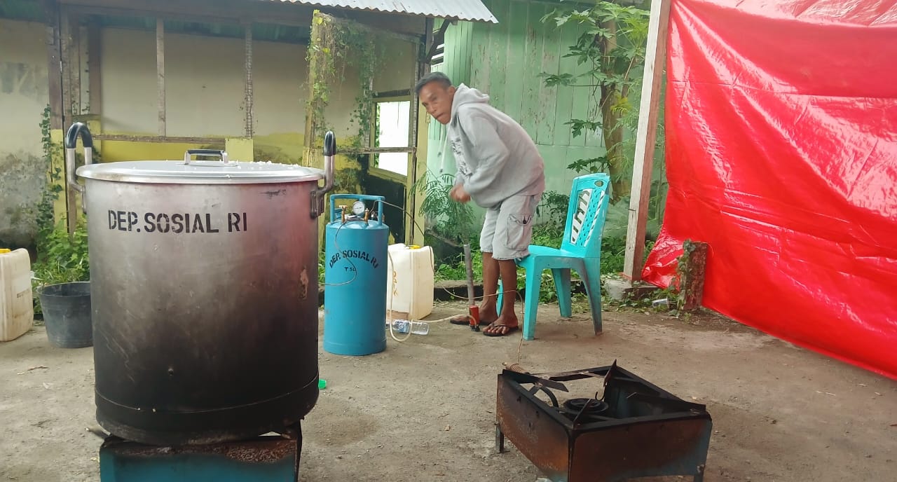 Dapur Umun Disediakan Dinsos Mengunakan Alat Masak Manual