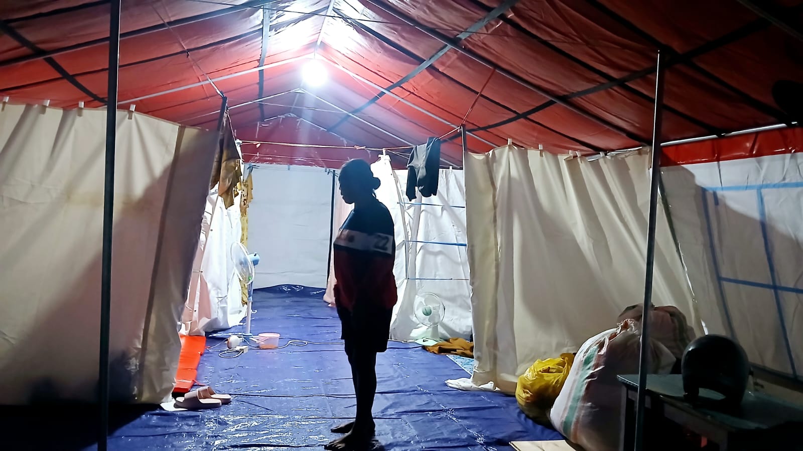 Komdisi Tenda Pengungsian Yang di Tempati 10 Warga Desa Labuha