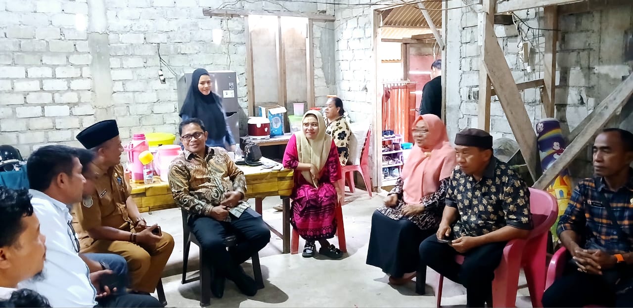 Pimpinan dan Anggota DPRD Halsel Jenguk Aktivis HMI Aisun Salim