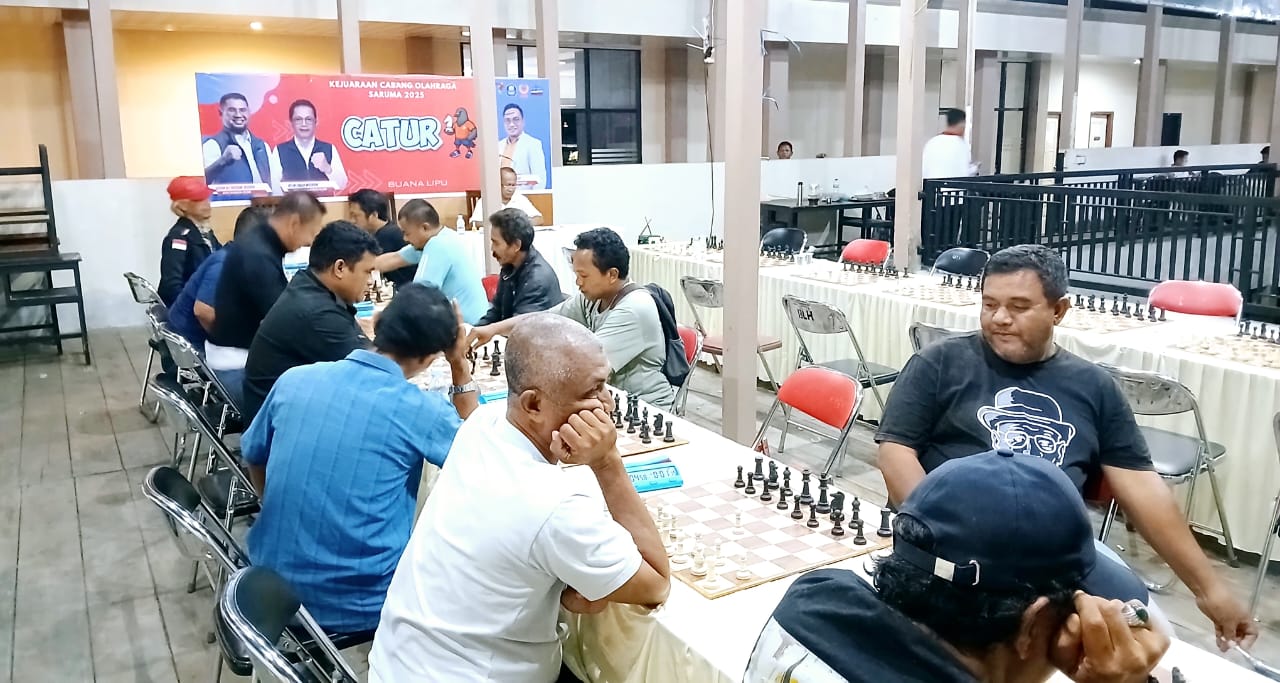 Peserta Saat Mengikuti Lomba Catur di Hotel Buana Lipu