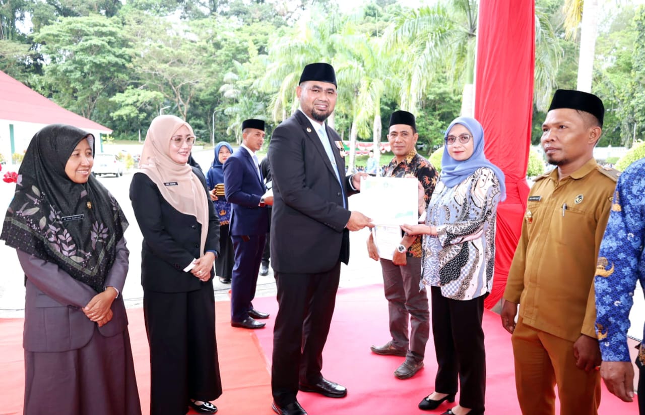 Enam Desa Terima Penghargaan