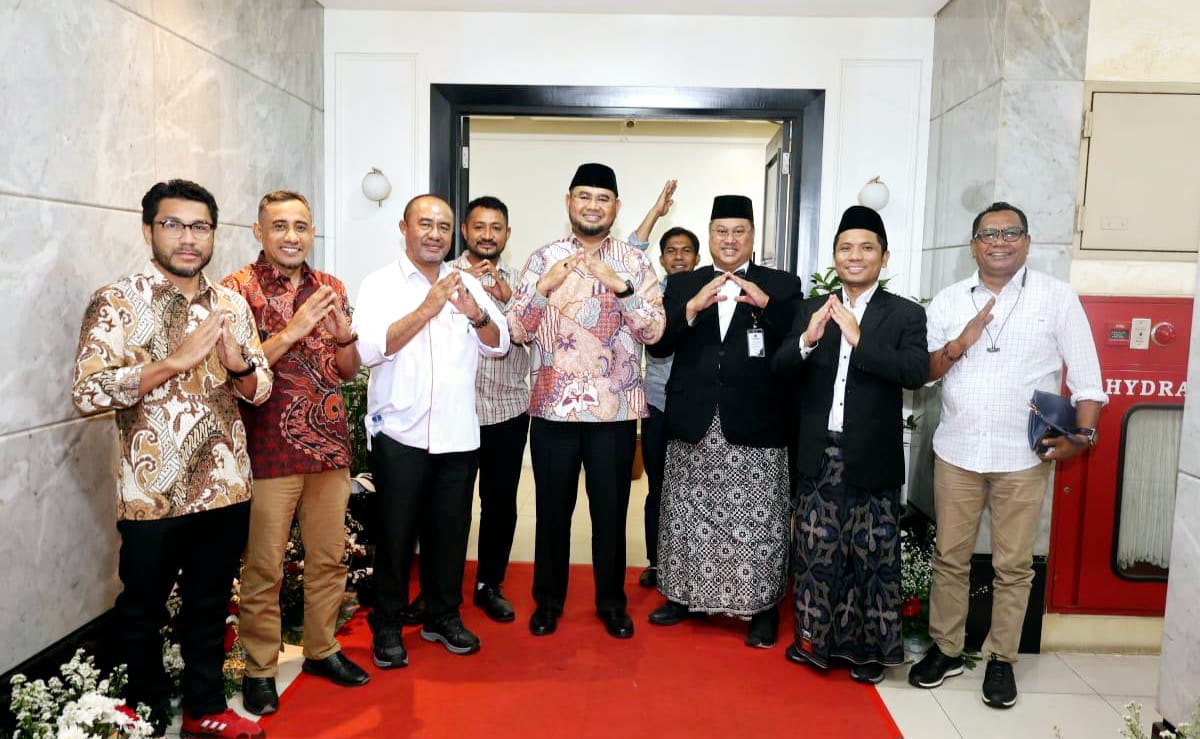 Bupati Bassam dan Anggota DPRD Halsel bersama Pejabat Kemenang RI