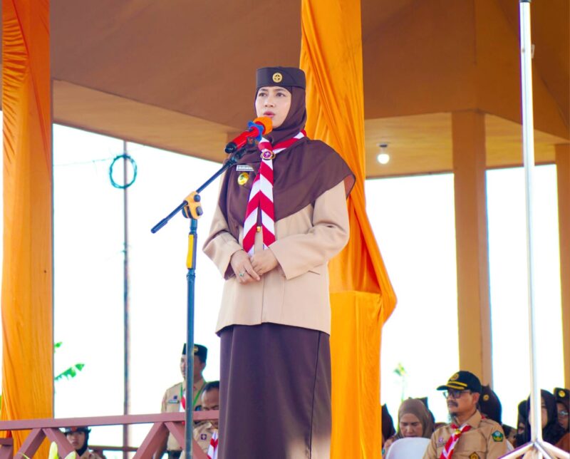 Ketua Kwarcab Pramuka Halmahera Selatan, Ny. Rifa'at Al Sa'adah Bassam