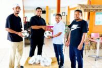 Ketua Kompas Sarjan Terima Bantuan Sarana Olahraga Dari Anggota DPR RI Alqassam Kasuba