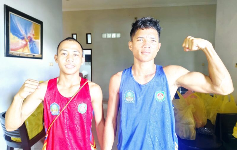 Petinju Halsel Fulan Badarudin dan Raja Saputra S. Patipalehu 