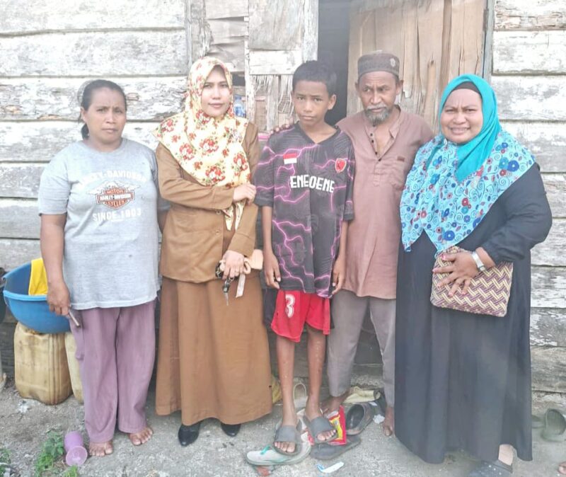 Habib (12) Didampingi Guru Wali Kelas