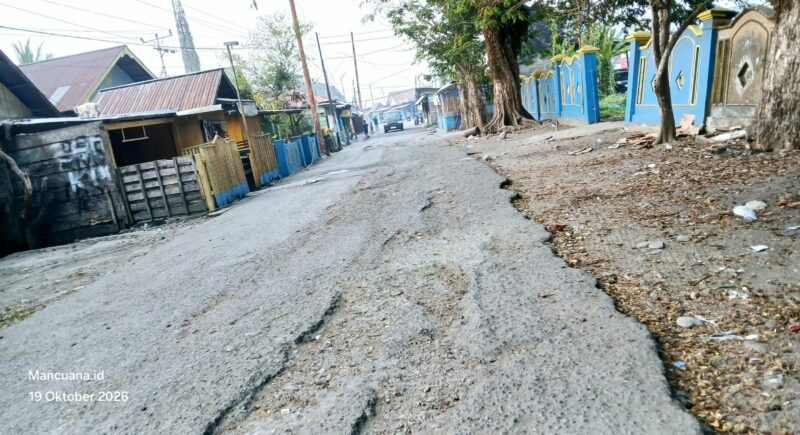 Ruas Jalan Panamboang  Menuju Pelabuhan Perikanan